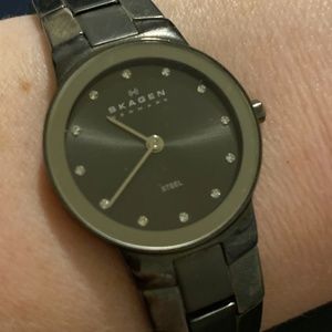 Skagen Denmark women's charcoal steel watch- WoW!